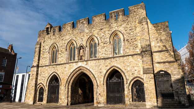 Das Bargate ist das nördliche mittelalterliche Stadttor in Southampton bar gate ausflug southampton kreuzfahrt