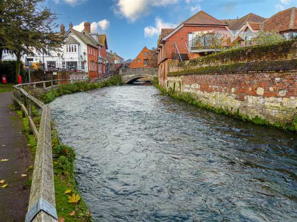 Winchester liegt wie Southampton am Fluss Itchen itchen ausflug southampton kreuzfahrt winchester