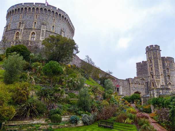 Blick auf den Rundturm von Windsor Castle rundturm ausflug southampton kreuzfahrt windsor